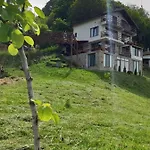Guest house Karadzhovata Kashta 3*