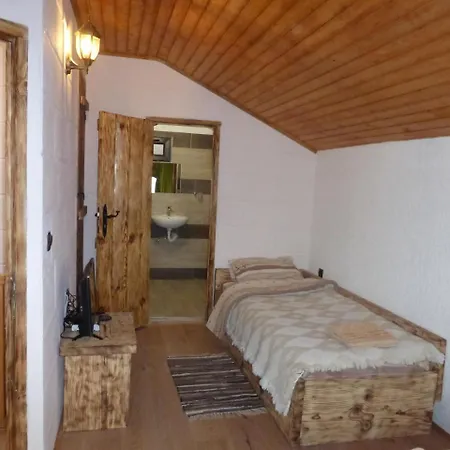 Guest house Karadzhovata Kashta 3*