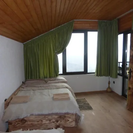 Guest house Karadzhovata Kashta 3*