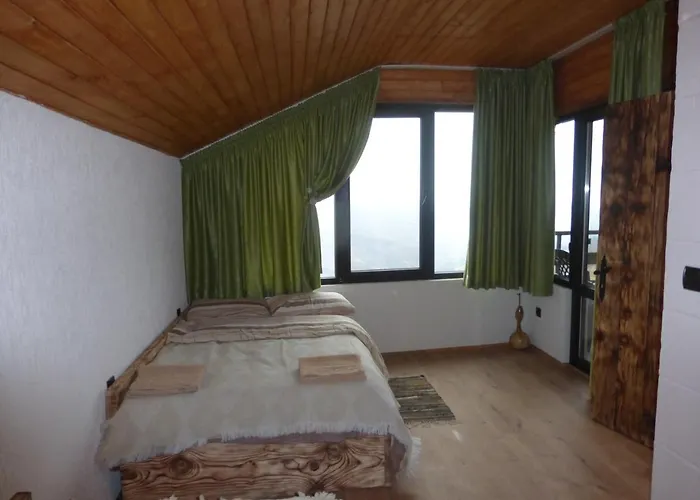 Guest house Karadzhovata Kashta 3*