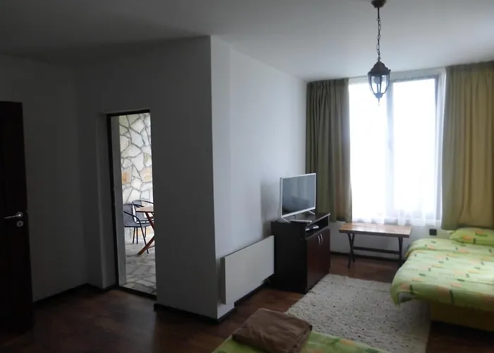 Karadzhovata Kashta 3*